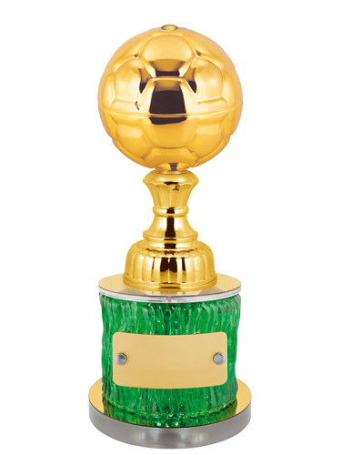 Кубок футбольный - KM3025